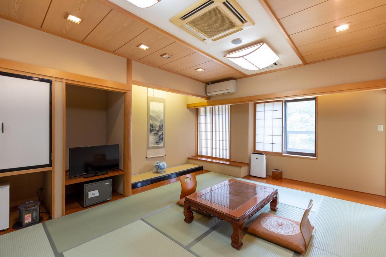 天然温泉白川郷の湯 Hotell Shirakawa-go Eksteriør bilde